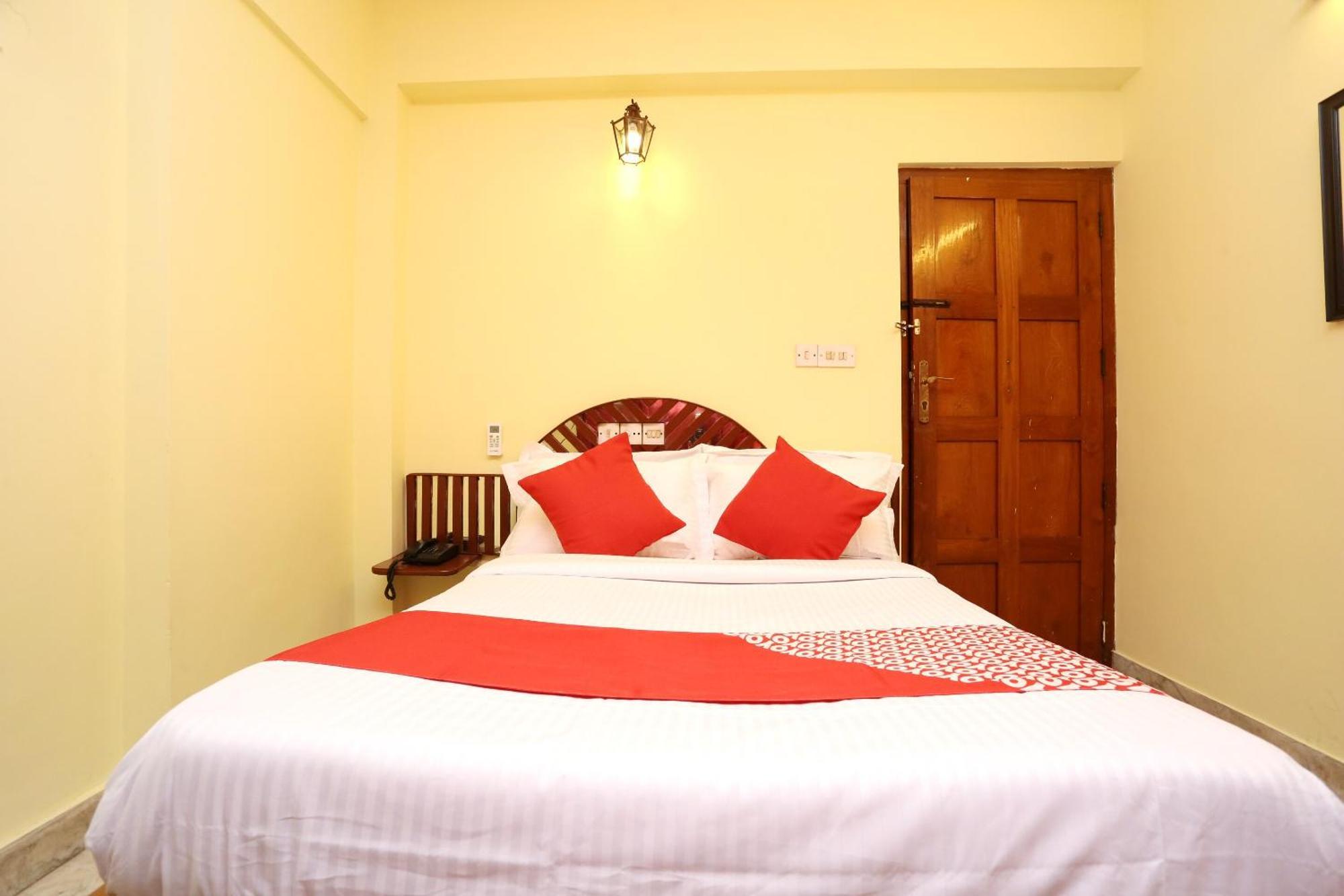 Hotel O Oasis Thiruvananthapuram Buitenkant foto